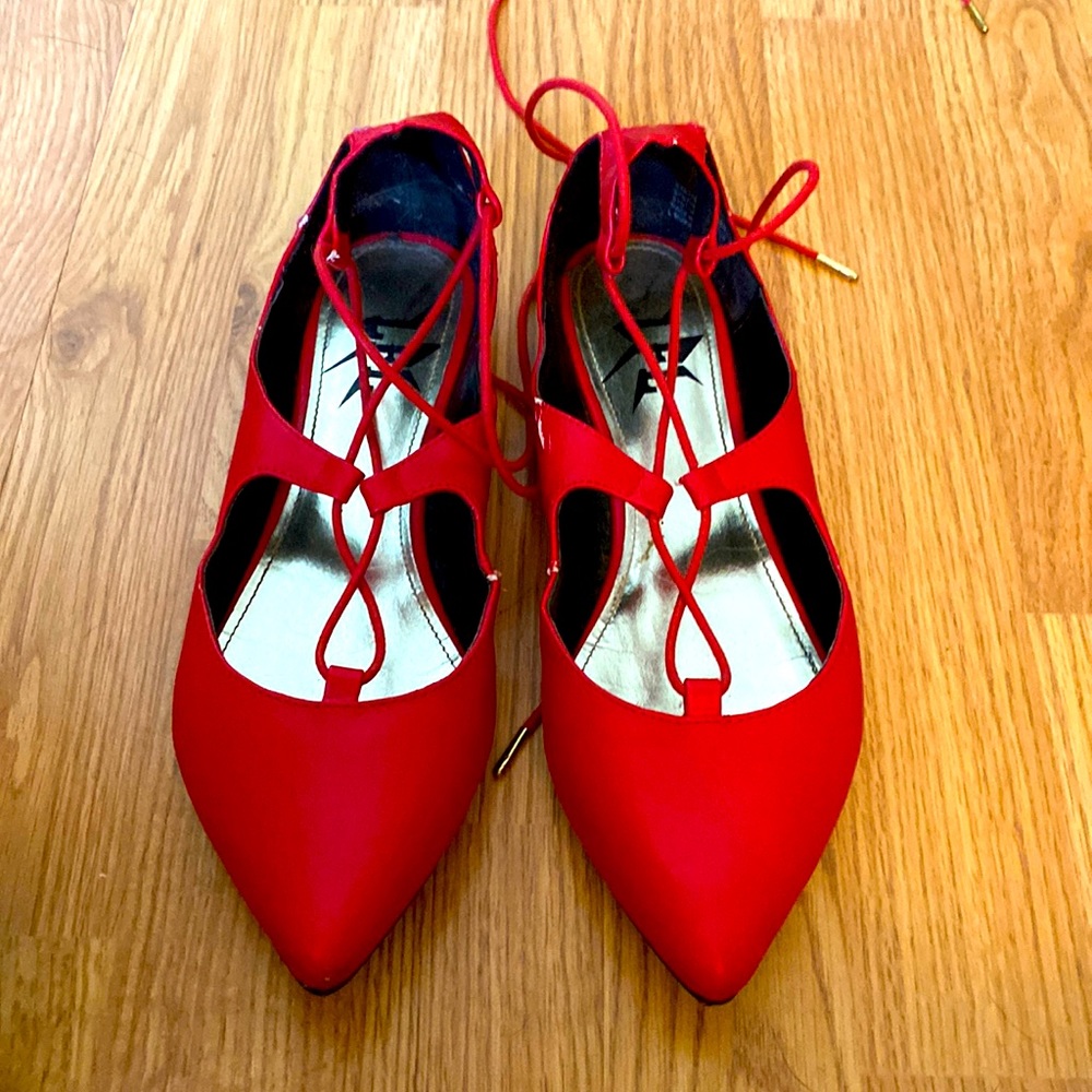 Red Lace up pointed toe shoes size 8.5